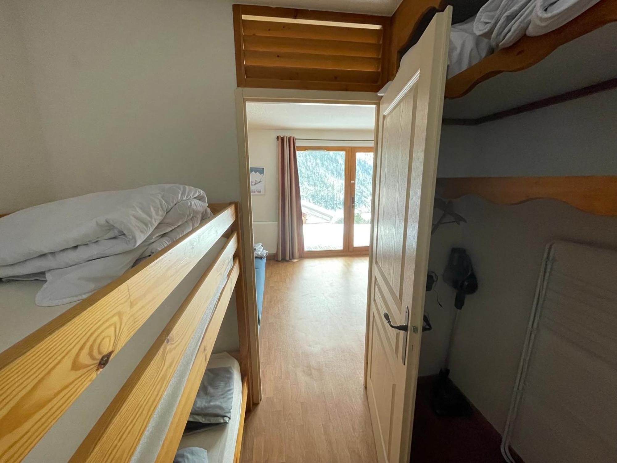 3 Vallees - & Piscine - 004 Apartment *
